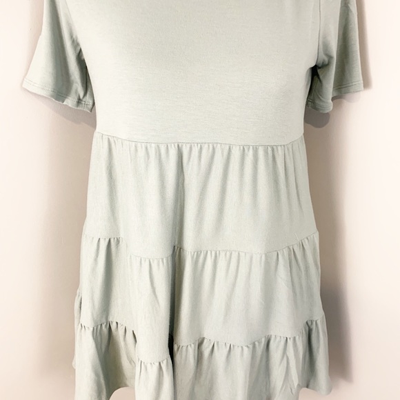 Nwt Zenana Sage Green Tiered Tunic Top - Picture 3 of 7